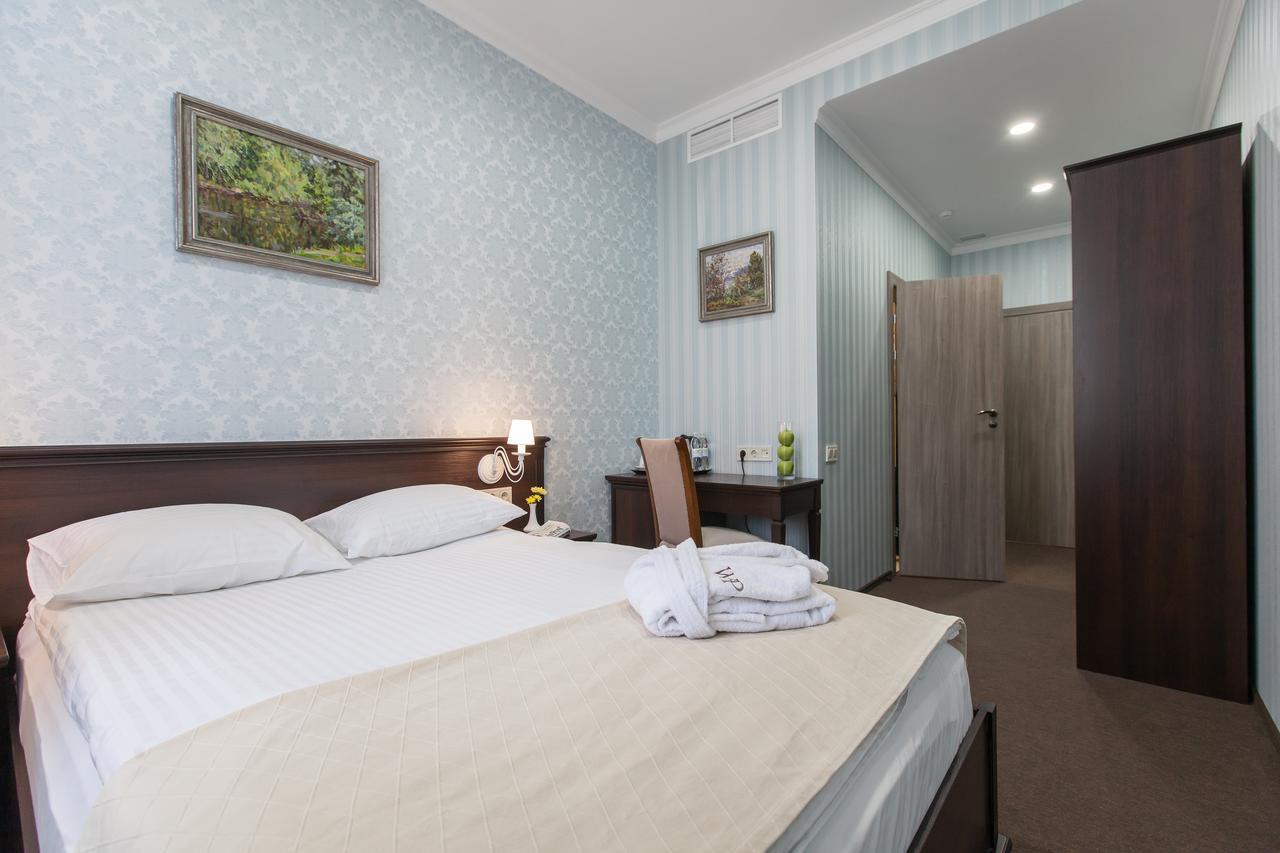 West Park Hotel Sofiivska Borshchahivka Buitenkant foto