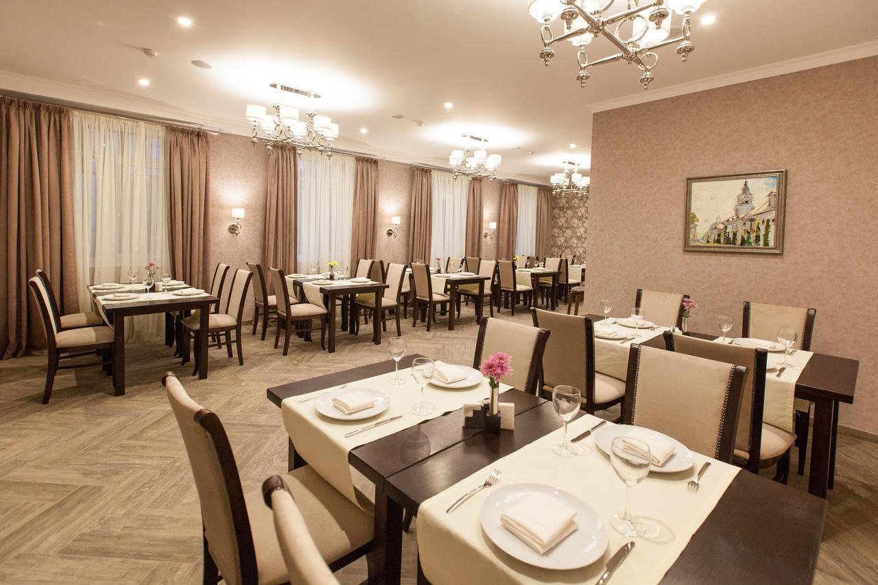 West Park Hotel Sofiivska Borshchahivka Buitenkant foto