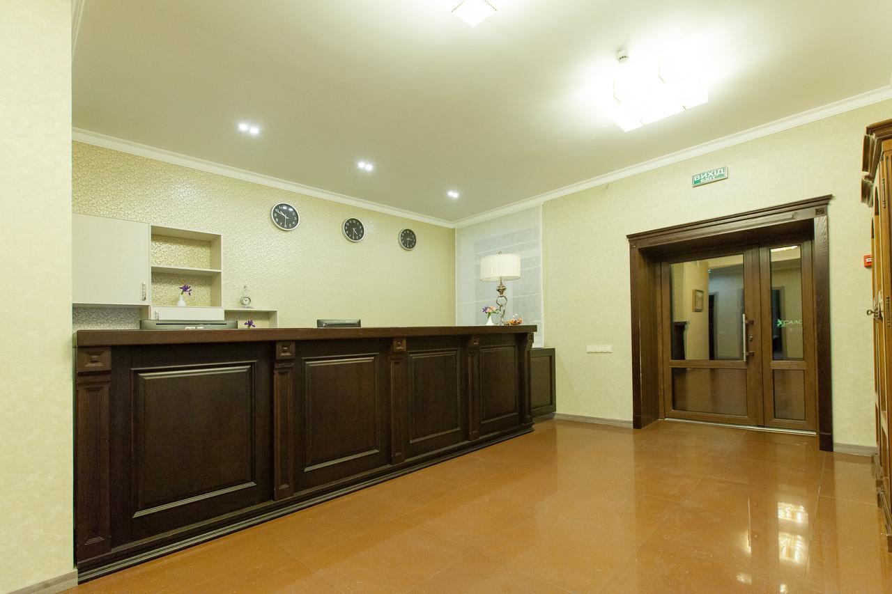 West Park Hotel Sofiivska Borshchahivka Buitenkant foto